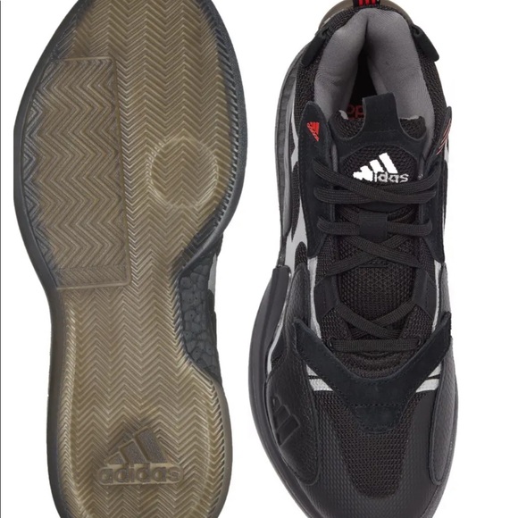 ADIDAS ZONEBOOST Basketball Shoe - Picture 3 of 4